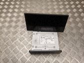 Радио/ проигрыватель CD/DVD / навигация