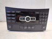Radio / CD-Player / DVD-Player / Navigation