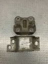 Gearbox mounting bracket