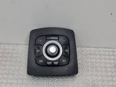 Head unit multimedia control