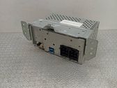 Radio / CD-Player / DVD-Player / Navigation