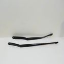 Windshield/front glass wiper blade