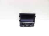 Radio / CD-Player / DVD-Player / Navigation