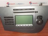 Radio / CD-Player / DVD-Player / Navigation