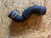 Tuyau de liquide de refroidissement moteur
