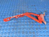 Engine bonnet/hood hinges