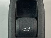 Tailgate/boot open switch button