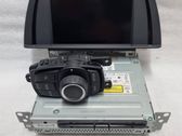 Radio / CD-Player / DVD-Player / Navigation