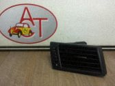 Grille d'aération centrale
