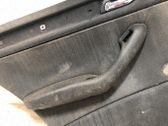 Moldura del tarjetero del panel de la puerta trasera