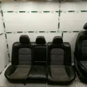 Conjunto de molduras de la puertas y los asientos