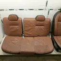 Conjunto de molduras de la puertas y los asientos