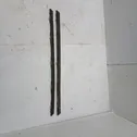 Poignée inférieure de porte avant