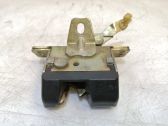 Tailgate exterior lock