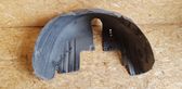 Rear arch fender liner splash guards