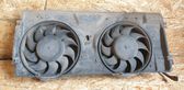 Radiator cooling fan shroud