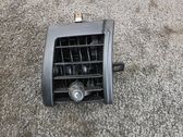 Grille d'aération centrale