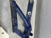 Engine bonnet/hood hinges