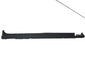 Side skirt front trim