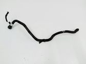 Tuyau de liquide de refroidissement moteur