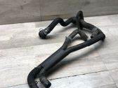 Tuyau de liquide de refroidissement moteur