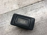 Tailgate/boot open switch button