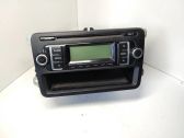 Radio / CD-Player / DVD-Player / Navigation