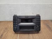 Radio / CD-Player / DVD-Player / Navigation