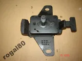 Engine mount bracket