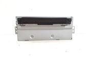 Radio / CD-Player / DVD-Player / Navigation
