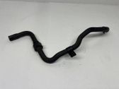 Tuyau de liquide de refroidissement moteur