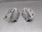 Engine bonnet/hood hinges