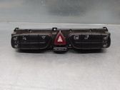 Botón interruptor de luz de peligro