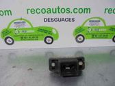 Tailgate lock latch