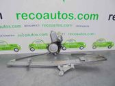 Regulador manual de la ventanilla delantera