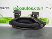 Manecilla externa puerta delantera