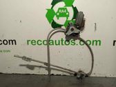 Regulador manual de la ventanilla delantera