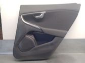 Moldura del tarjetero de la puerta trasera