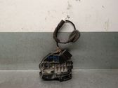 Cerradura de puerta trasera