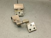 Tailgate/trunk/boot hinge
