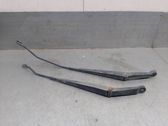 Brazo del limpiaparabrisas delantero