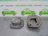 Front bumper mounting bracket