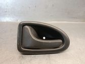 Manecilla interna puerta delantera