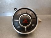 Botón interruptor de luz de peligro