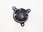 Bouton poussoir de démarrage du moteur