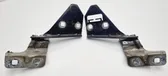 Engine bonnet/hood hinges