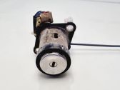 Takaluukun ulkopuolinen lukko