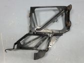 Radiator mount bracket