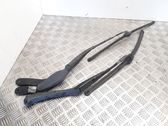 Headlight wiper blade set