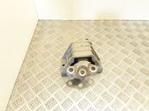 Engine mount bracket